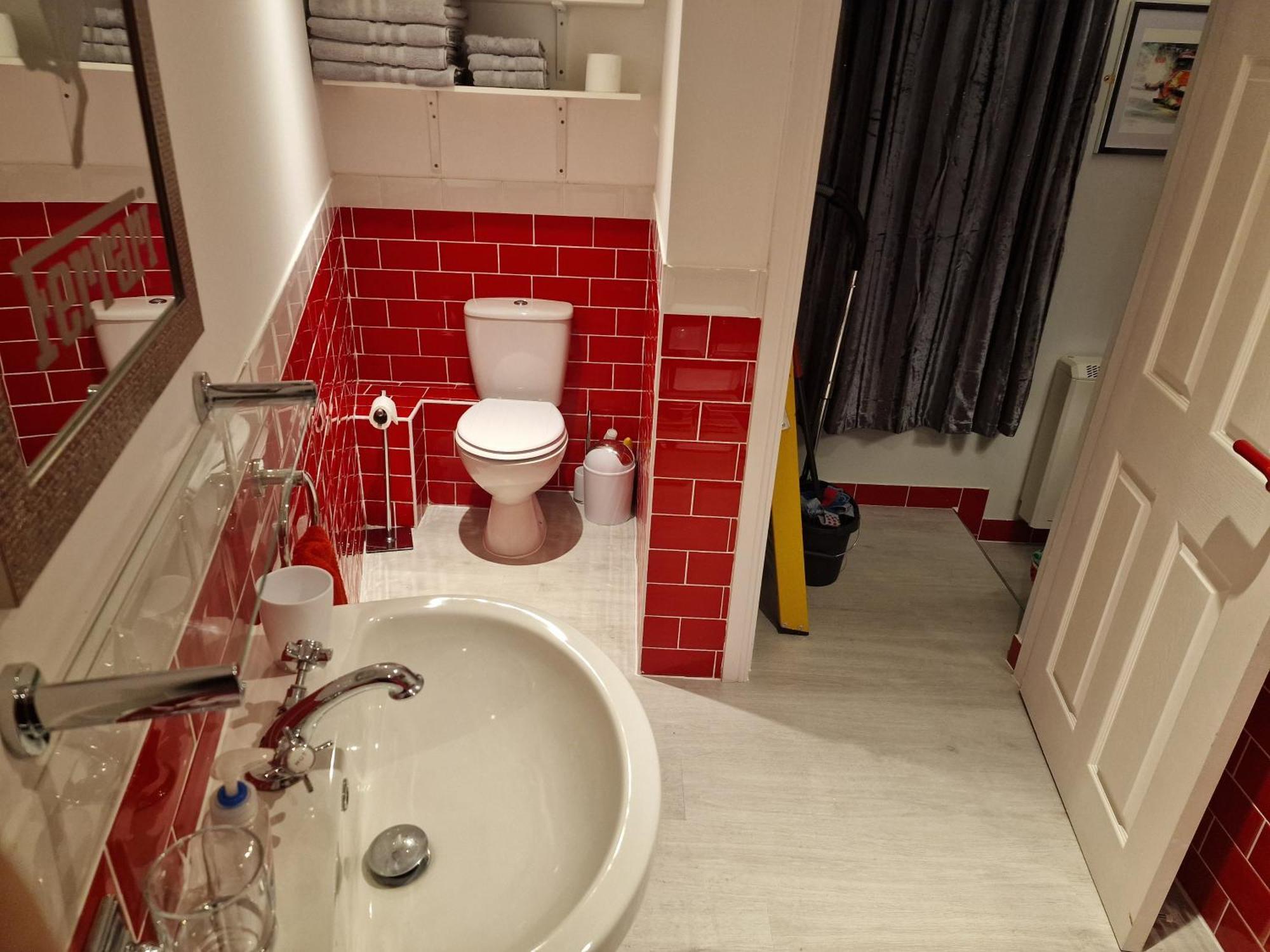 Joiners Arms - Studio Apartments Market Drayton Kültér fotó